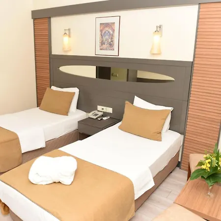 מלון Lycus River Thermal 5*