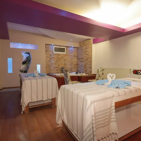 Lycus River Thermal מלון