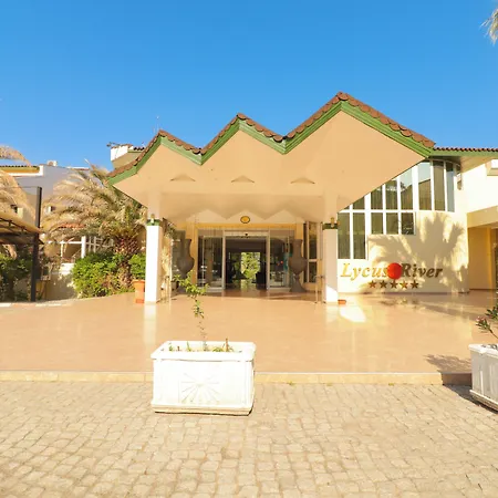 ホテル リカス リバー サーマル パムッカレ