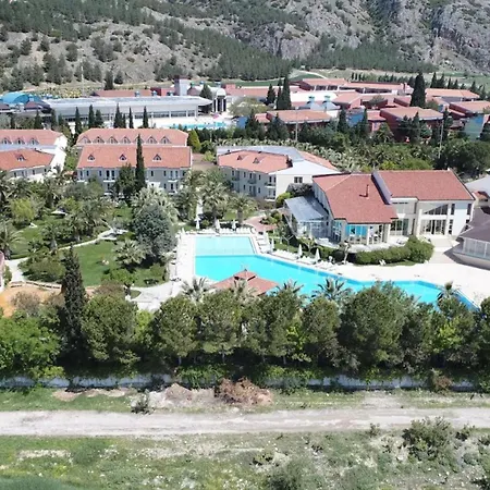 リカス リバー サーマル ホテル 5*