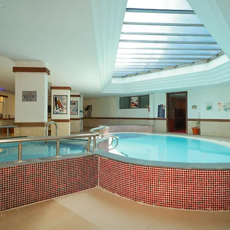 リカス リバー サーマル ホテル 5*